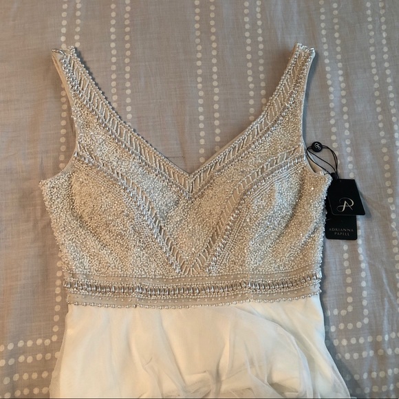 Sz6 Ivory NWT Adrianna Papell Gown - Beaded Bodice - Picture 7 of 15